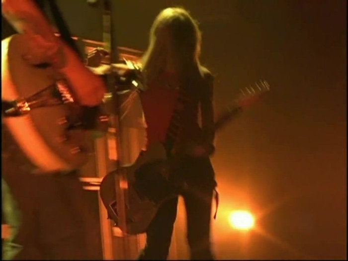 Bonez Tour Documentary [HD] Part2 - Avril Lavigne 3906
