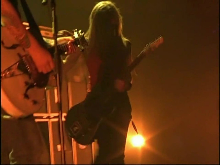 Bonez Tour Documentary [HD] Part2 - Avril Lavigne 3909