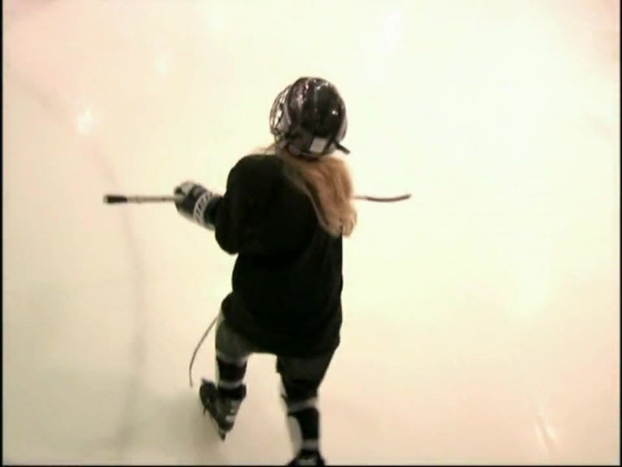 Bonez Tour Documentary [HD] Part2 - Avril Lavigne 5815