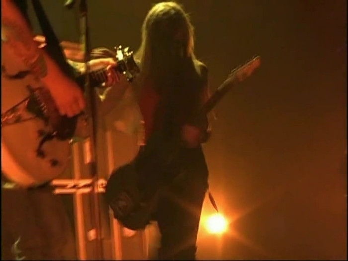 Bonez Tour Documentary [HD] Part2 - Avril Lavigne 3910