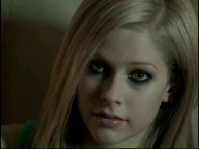 Bonez Tour Documentary [HD] Part2 - Avril Lavigne 4396