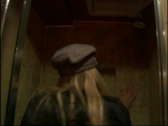 Bonez Tour Documentary [HD] Part2 - Avril Lavigne 4869