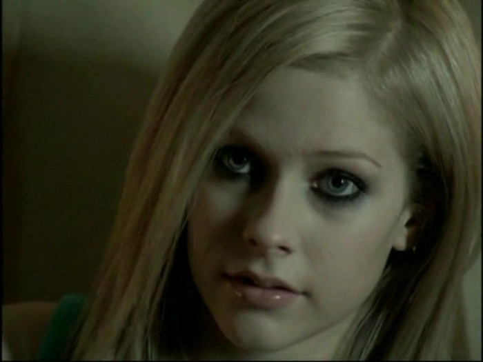 Bonez Tour Documentary [HD] Part2 - Avril Lavigne 4398