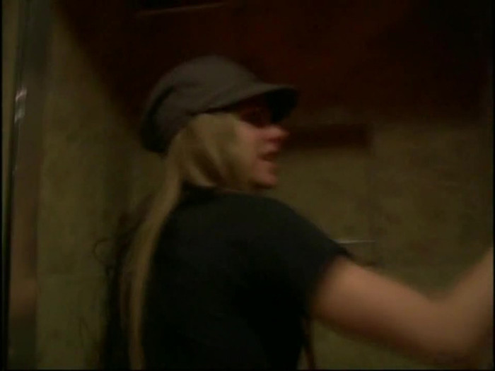 Bonez Tour Documentary [HD] Part2 - Avril Lavigne 4882