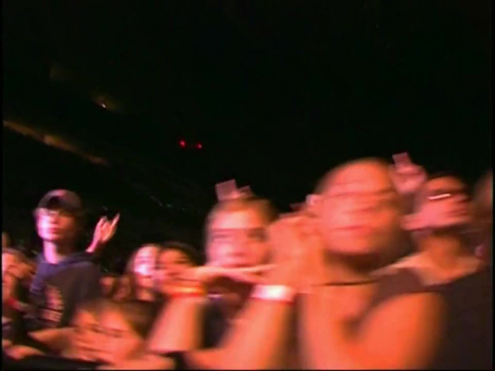 Bonez Tour Documentary [HD] Part2 - Avril Lavigne 3936