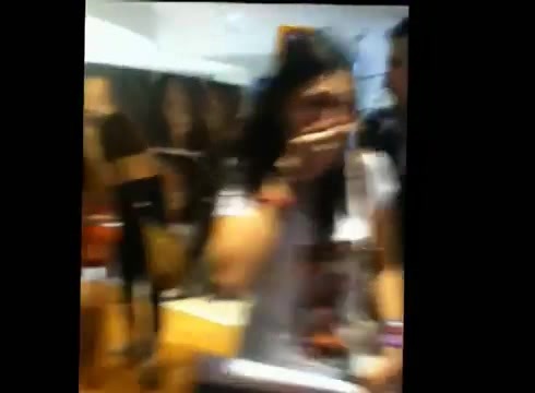DEMI LOVATO IN ITALY 31-03-12 0082