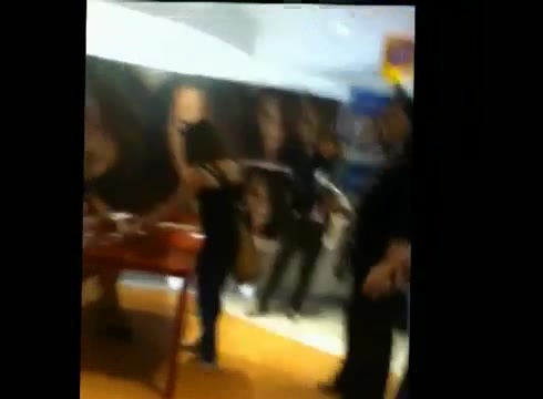 DEMI LOVATO IN ITALY 31-03-12 0093