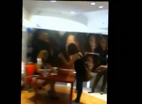 DEMI LOVATO IN ITALY 31-03-12 0118 - Demilush in Italy