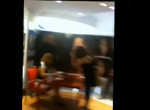DEMI LOVATO IN ITALY 31-03-12 0121 - Demilush in Italy