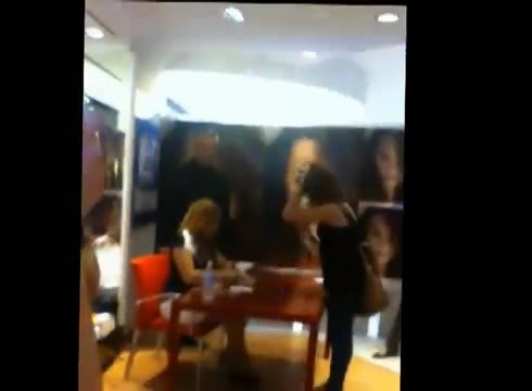 DEMI LOVATO IN ITALY 31-03-12 0136
