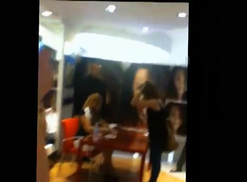 DEMI LOVATO IN ITALY 31-03-12 0138