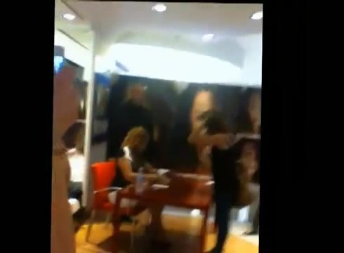 DEMI LOVATO IN ITALY 31-03-12 0139
