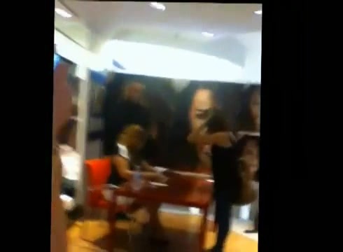 DEMI LOVATO IN ITALY 31-03-12 0140