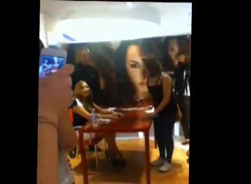 DEMI LOVATO IN ITALY 31-03-12 0257