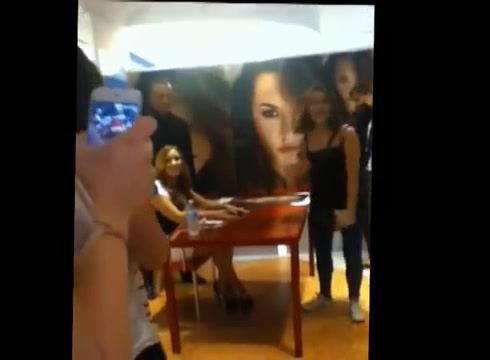 DEMI LOVATO IN ITALY 31-03-12 0266