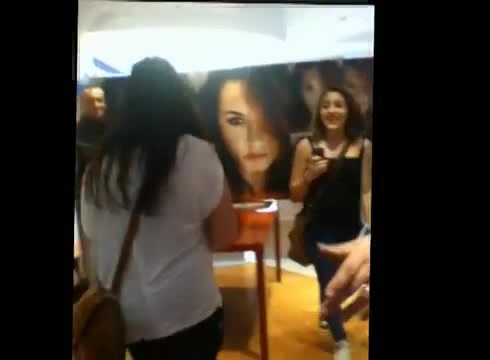 DEMI LOVATO IN ITALY 31-03-12 0289