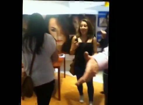 DEMI LOVATO IN ITALY 31-03-12 0298