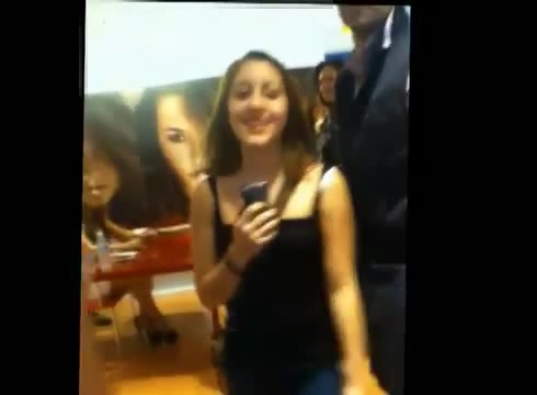 DEMI LOVATO IN ITALY 31-03-12 0337