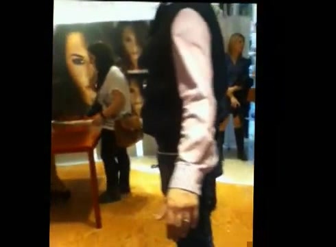 DEMI LOVATO IN ITALY 31-03-12 0407