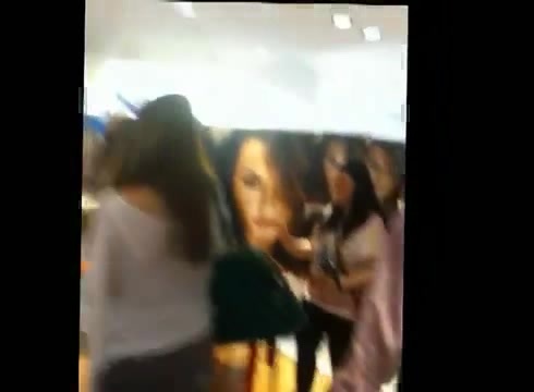 DEMI LOVATO IN ITALY 31-03-12 0588