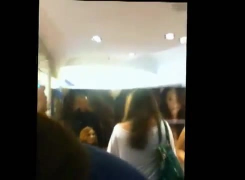 DEMI LOVATO IN ITALY 31-03-12 0619 - Demilush in Italy Part oo1