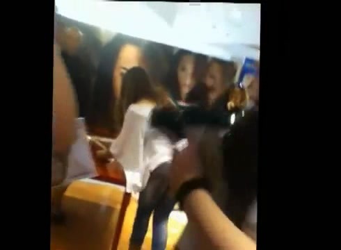 DEMI LOVATO IN ITALY 31-03-12 0656