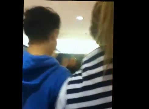 DEMI LOVATO IN ITALY 31-03-12 0707