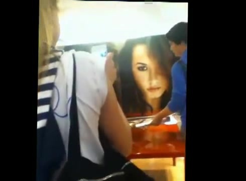 DEMI LOVATO IN ITALY 31-03-12 0889