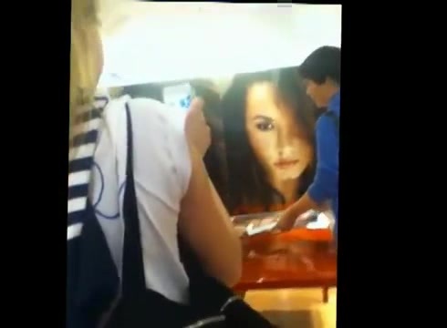 DEMI LOVATO IN ITALY 31-03-12 0894