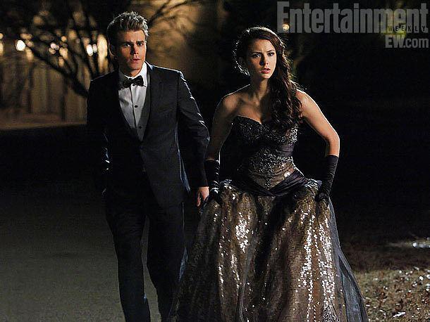 406463_303626099674624_126896860680883_753273_20004863_n - The Vampire Diaries