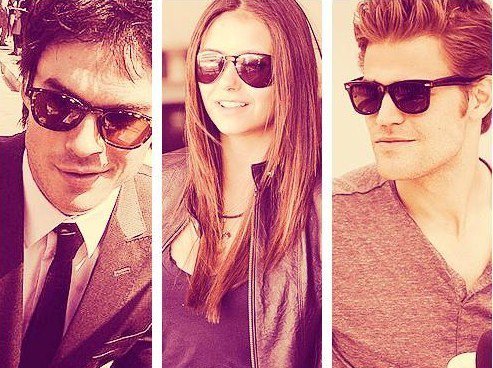 420523_318088424921887_131907596873305_932938_596293109_n - The Vampire Diaries