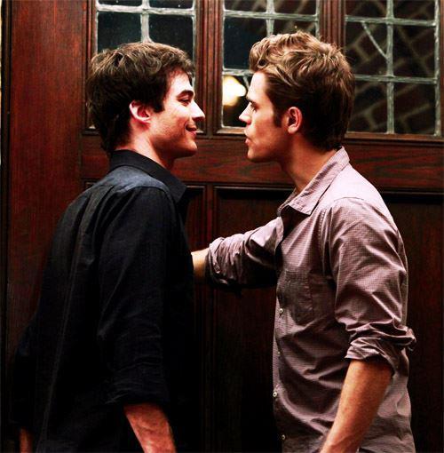 528897_327824687281594_131907596873305_960299_2011662440_n - The Vampire Diaries