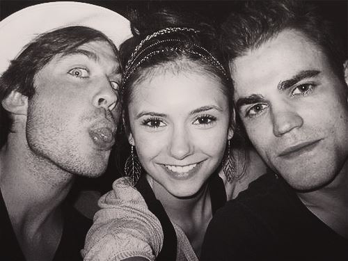 540568_329055867158476_131907596873305_963877_555832669_n - The Vampire Diaries