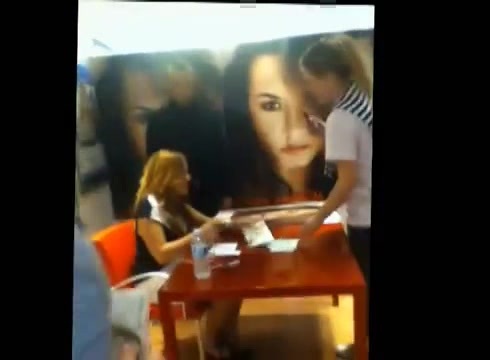 DEMI LOVATO IN ITALY 31-03-12 1081 - Demilush in Italy Part oo2