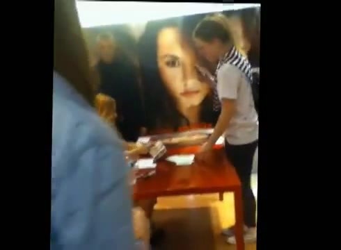 DEMI LOVATO IN ITALY 31-03-12 1091 - Demilush in Italy Part oo2
