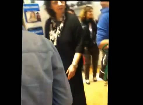 DEMI LOVATO IN ITALY 31-03-12 1145 - Demilush in Italy Part oo2