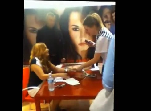 DEMI LOVATO IN ITALY 31-03-12 1212 - Demilush in Italy Part oo2