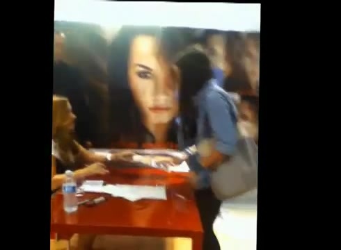 DEMI LOVATO IN ITALY 31-03-12 1420 - Demilush in Italy Part oo2