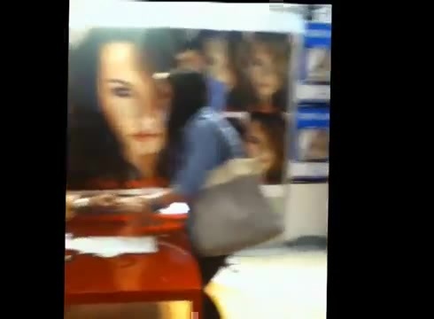 DEMI LOVATO IN ITALY 31-03-12 1428 - Demilush in Italy Part oo2