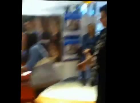 DEMI LOVATO IN ITALY 31-03-12 1437