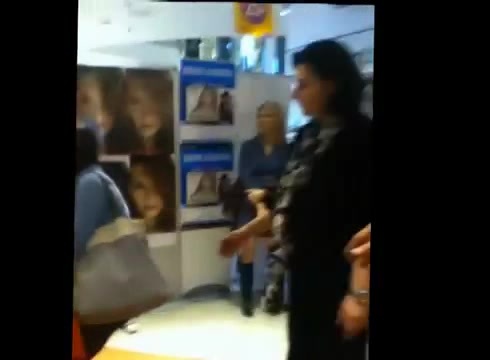 DEMI LOVATO IN ITALY 31-03-12 1440