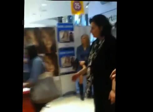 DEMI LOVATO IN ITALY 31-03-12 1445