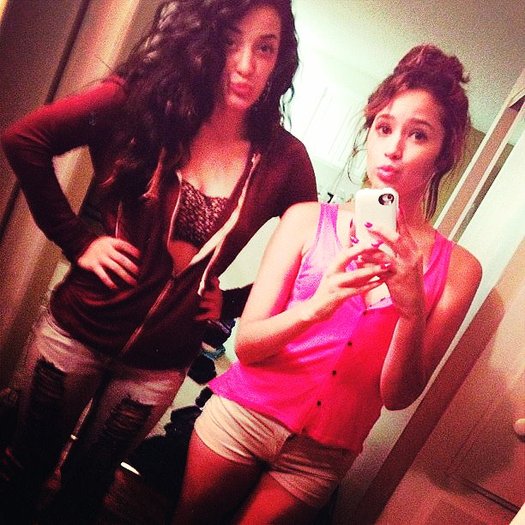 537887_215600511880122_155892724517568_400074_869563834_n - jasmine V3