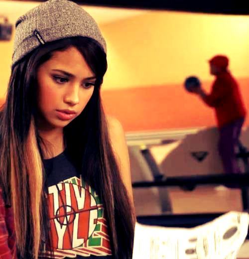 548993_220299504743556_155892724517568_413086_693674384_n (1) - jasmine V3