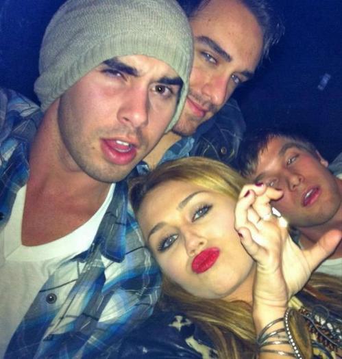 525362_293115357425835_148451948558844_712006_682915817_n