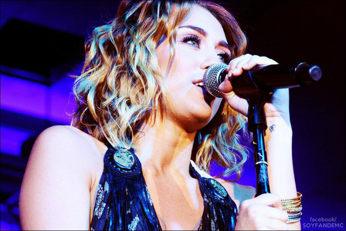 550914_353154241403552_166616636723981_1195959_478895563_n