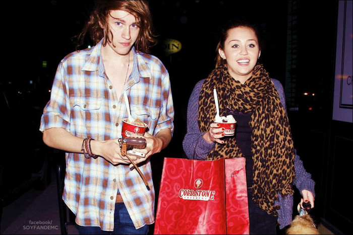 555030_356090361109940_166616636723981_1204644_850652955_n