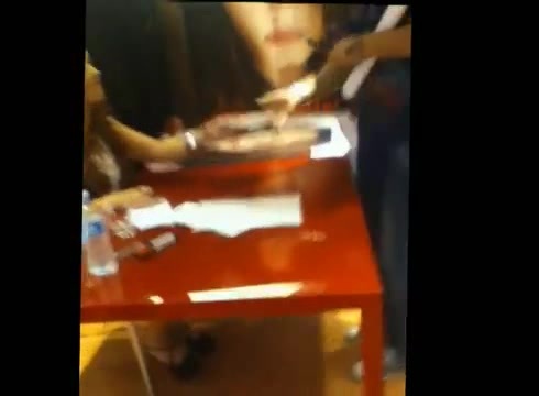 DEMI LOVATO IN ITALY 31-03-12 1619