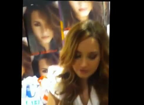 DEMI LOVATO IN ITALY 31-03-12 1736 - Demilush in Italy Part oo3