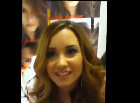 DEMI LOVATO IN ITALY 31-03-12 1823 - Demilush in Italy Part oo3